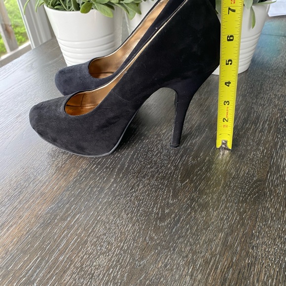 2/$20 Mossimo black suede high heels pumps size 9.5 - Picture 3 of 4